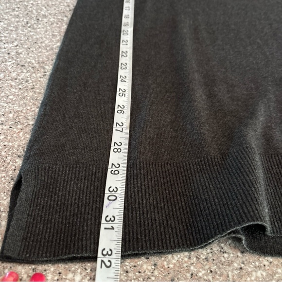 Loft Outlet  L Dark Gray Boatneck  Long Sleeve Longer Length Sweater - Picture 10 of 10